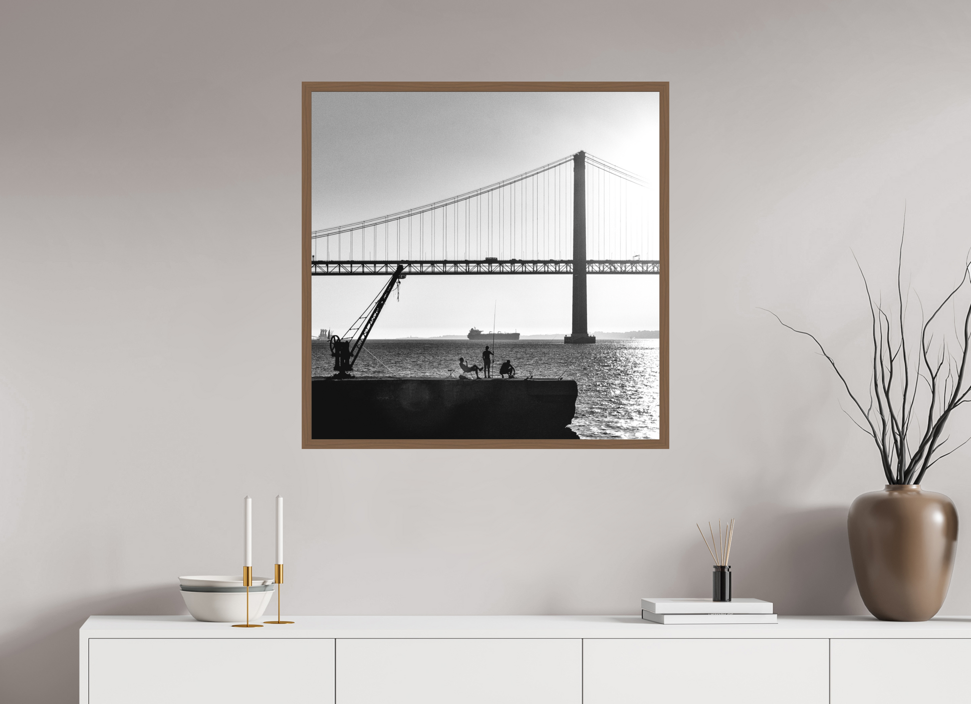 80 x 80 cm, Ilford P&B em Metacrilato - moldura Walnut Os Pescadores de Almada.