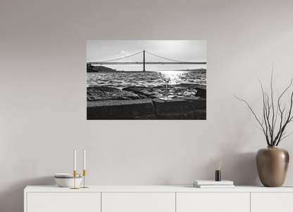 90 x 60 cm, Ilford P&B em Metacrilato - sem moldura A taça quebrada.