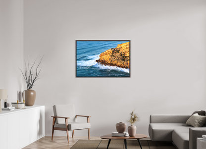 105 x 70 cm, Canva - moldura castanha escura A rocha
