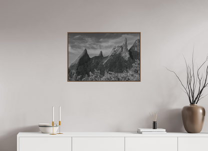 75 x 50 cm, Impressão em Alumínio escovado - moldura walnut Pico Dedo de Deus.