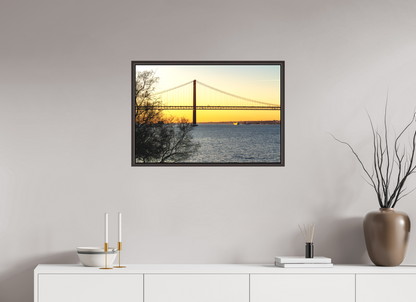 75 x 50 cm, Canva - moldura castanha escura Golden Hour