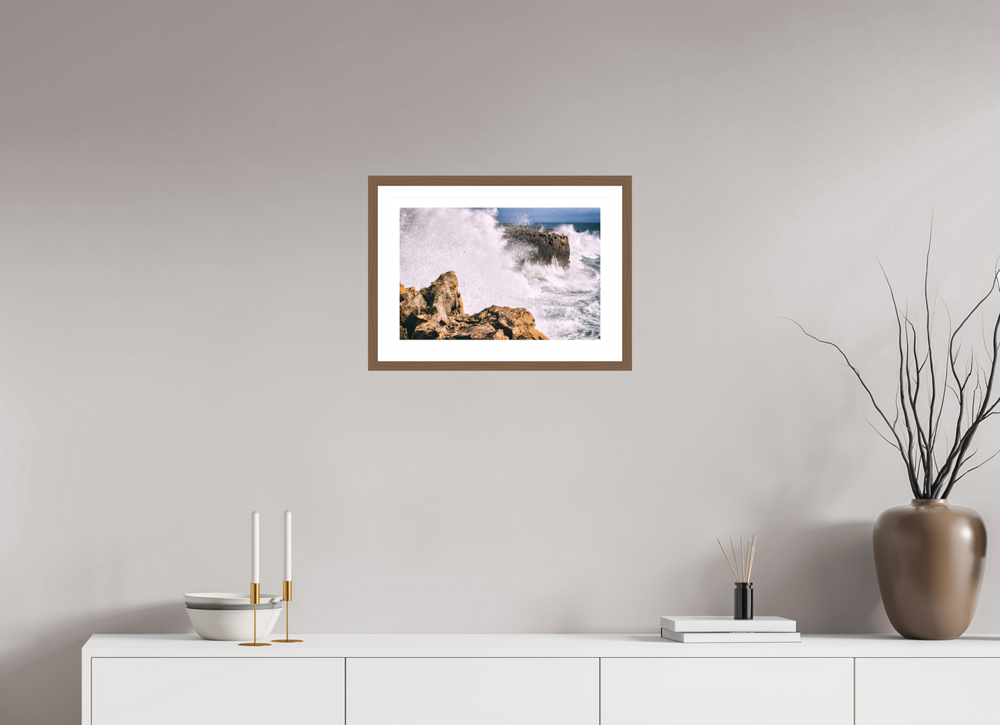 45 x 30 cm, Hahnemuhle Fine Art - moldura Walnut Mar em Fúria