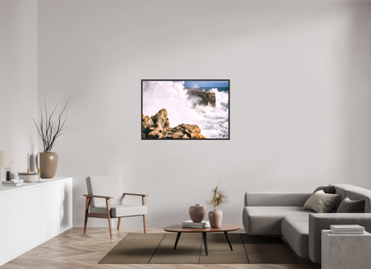 120 x 80 cm, Canva - moldura castanha escura Mar em Fúria