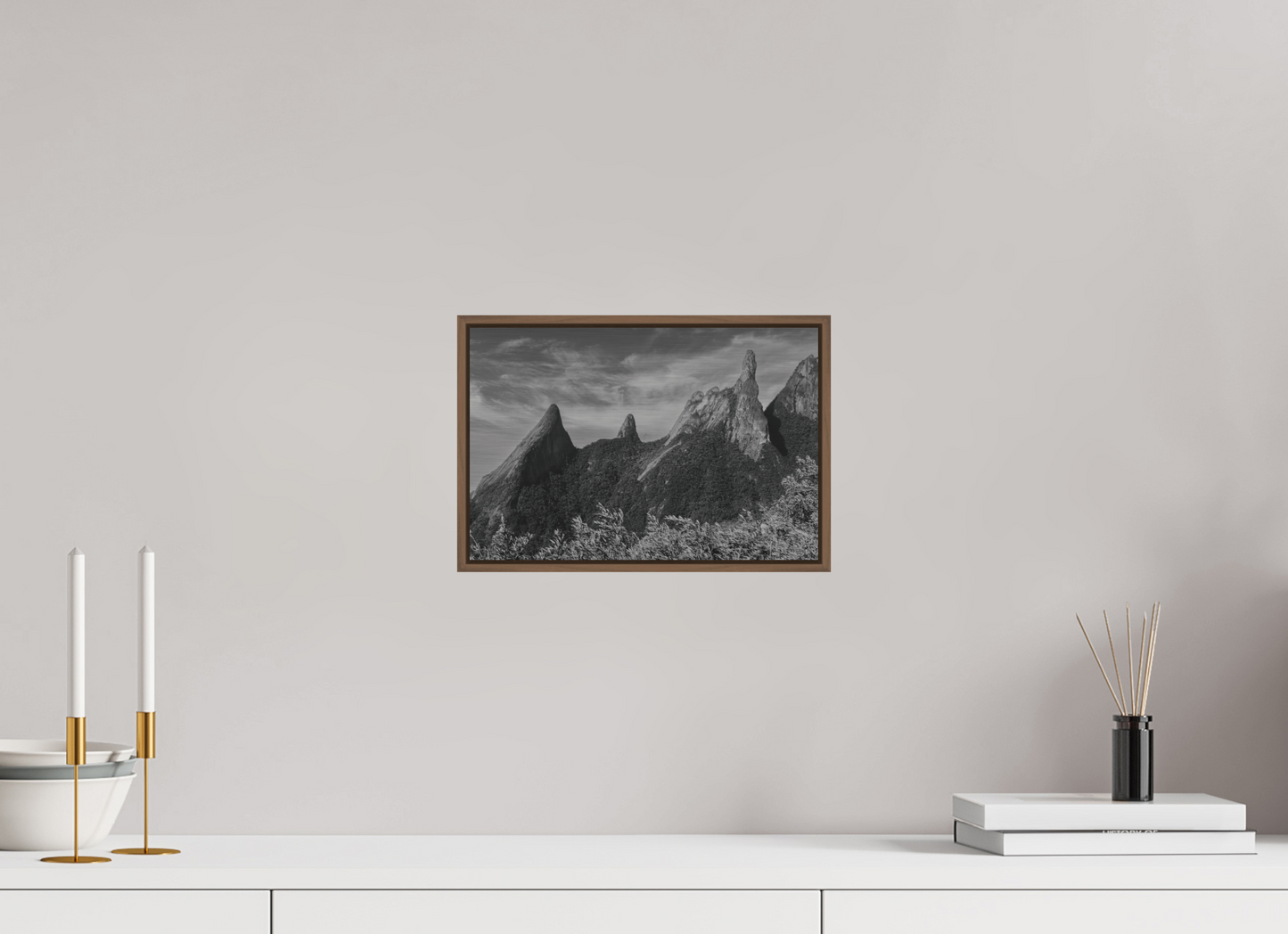 30 x 20 cm, Impressão em Alumínio escovado - moldura walnut Pico Dedo de Deus.