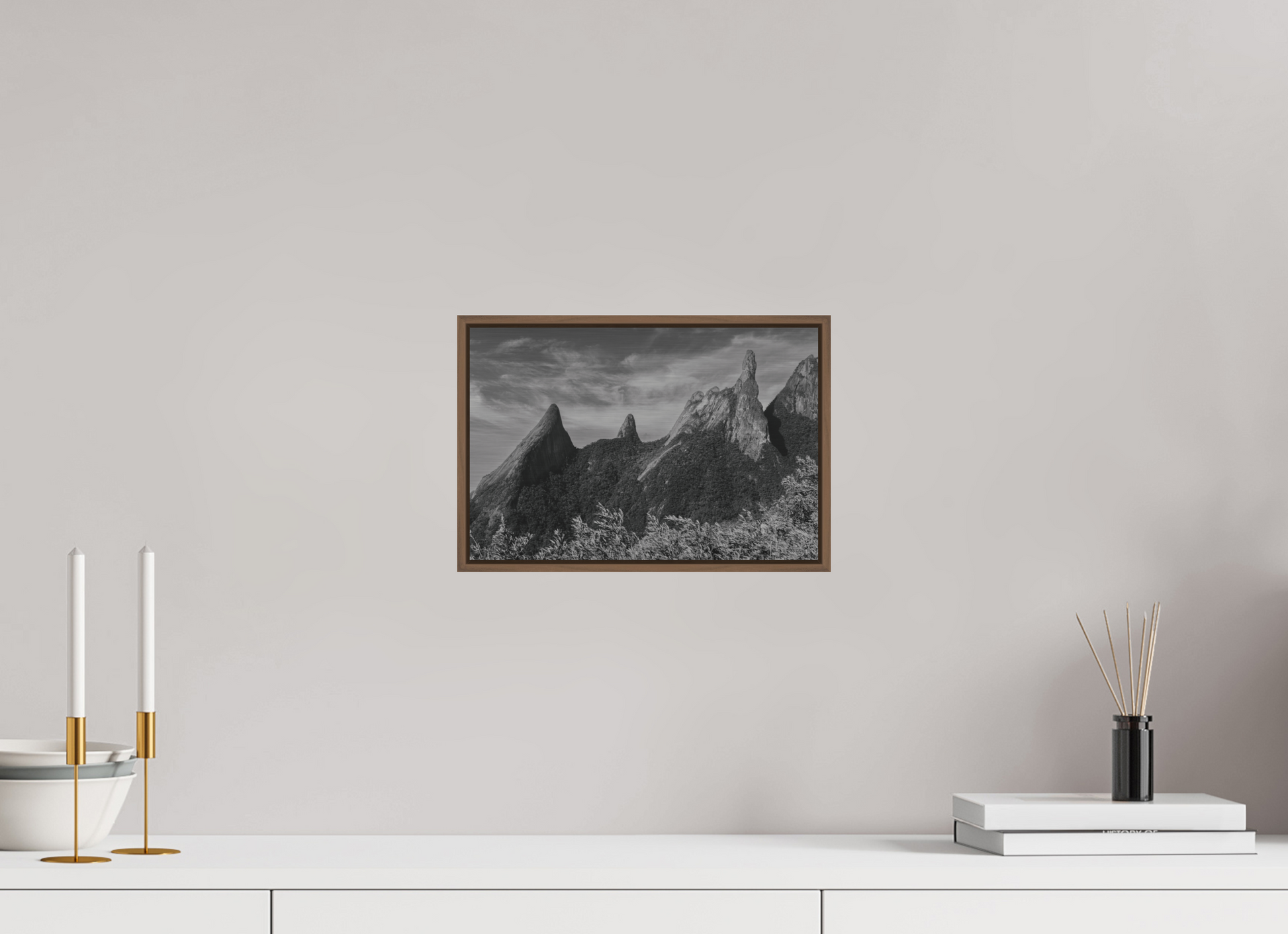 30 x 20 cm, Impressão em Alumínio escovado - moldura walnut Pico Dedo de Deus.