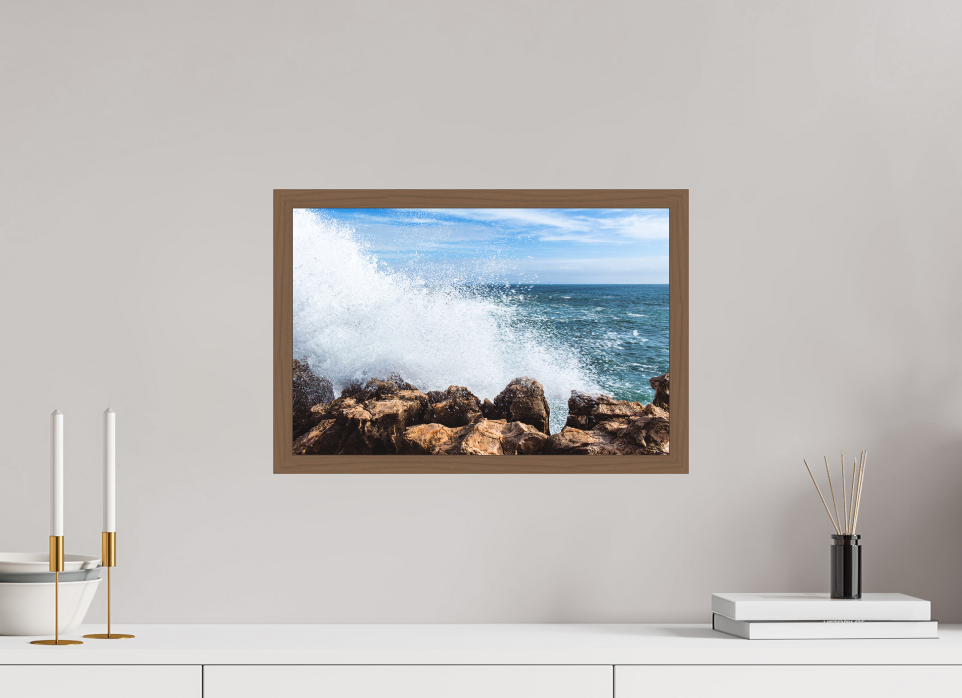 45 x 30 cm, Fine Art em Metacrilato - moldura walnut Crashing Power