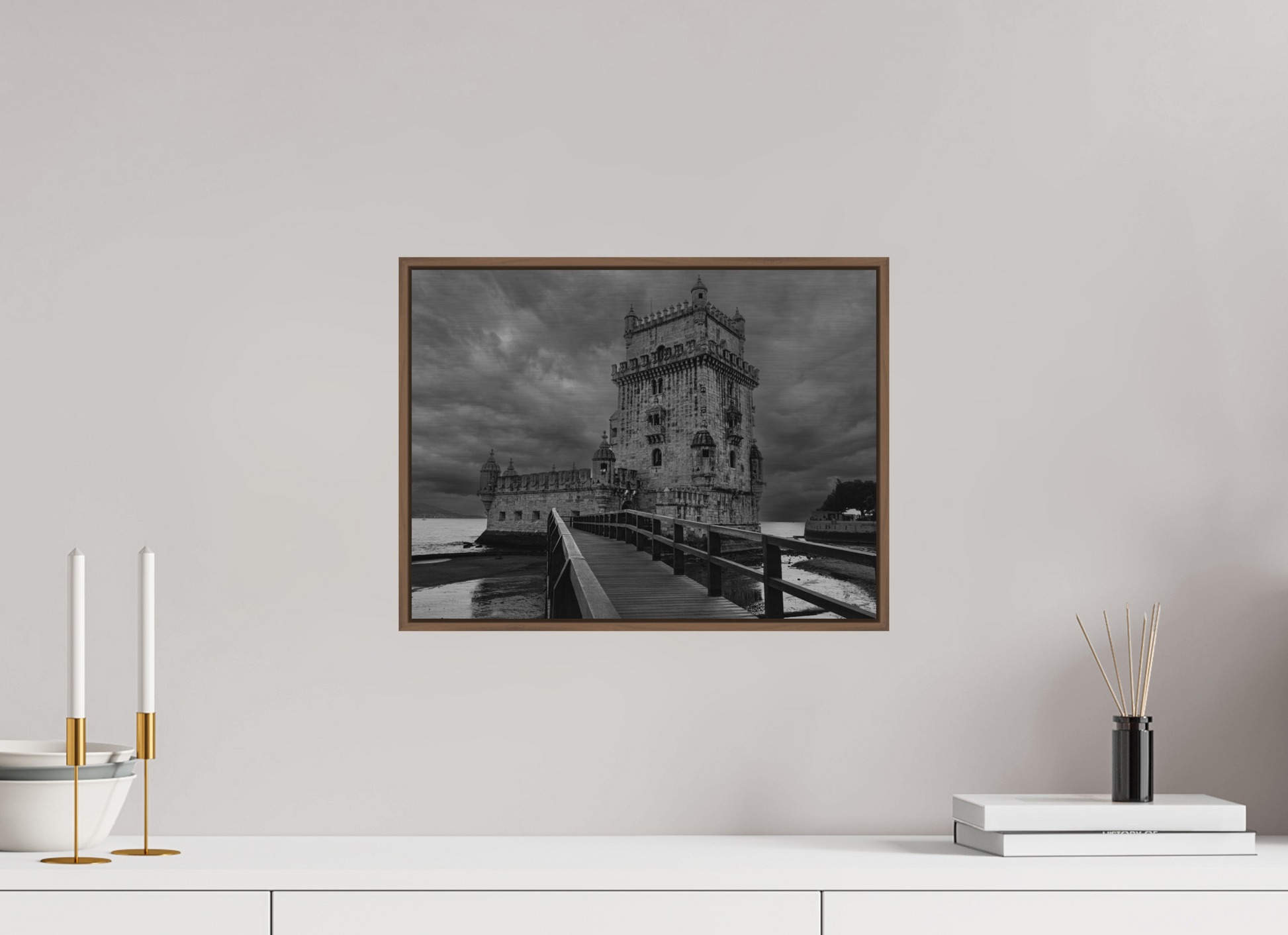 40 x 30 cm, Impressão em Alumínio escovado - moldura walnut Sentinela do Tempo.