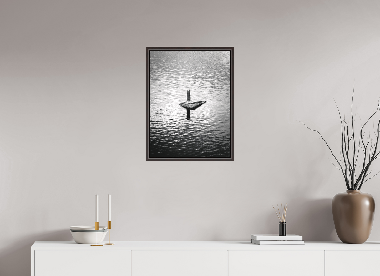 45 x 60 cm, Canva - moldura castanha escura Silêncio de Concreto