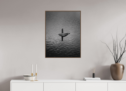 60 x 80 cm, Impressão em Alumínio escovado - moldura walnut Silêncio de Concreto