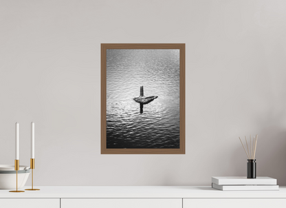 30 x 40 cm, Ilford P&B em Metacrilato - moldura Walnut Silêncio de Concreto