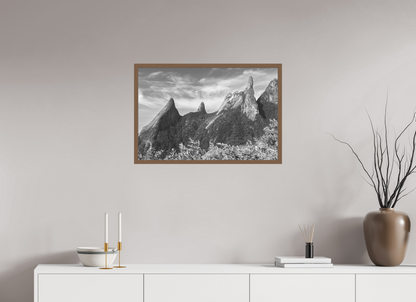 75 x 50 cm, Ilford P&B em Metacrilato - moldura Walnut Pico Dedo de Deus.