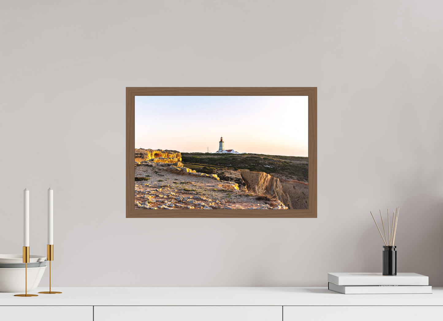 45 x 30 cm, Fine Art em Metacrilato - moldura walnut O Farol
