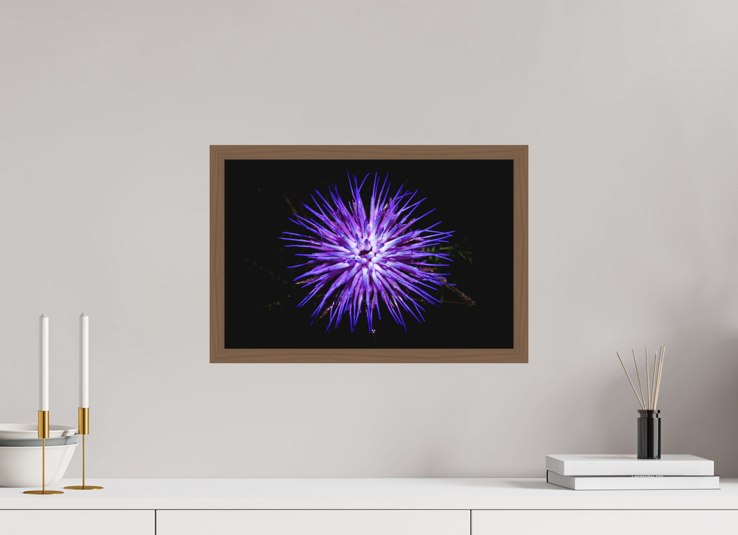 45 x 30 cm, Fine Art em Metacrilato - moldura walnut Cirsium